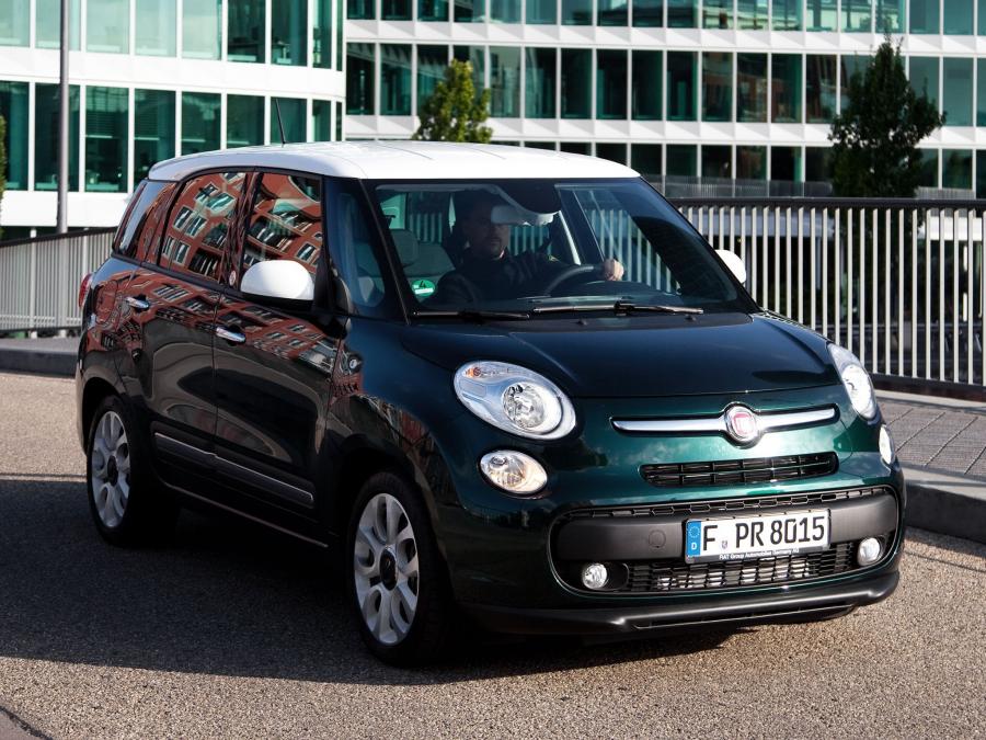  Fiat 500L Living 2013 года  (фото 12 из 34)